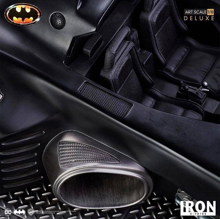 Iron Studios presenta edición especial de Batman y Batmobile 9