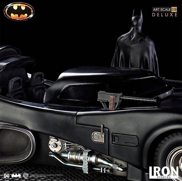 Iron Studios presenta edición especial de Batman y Batmobile 2