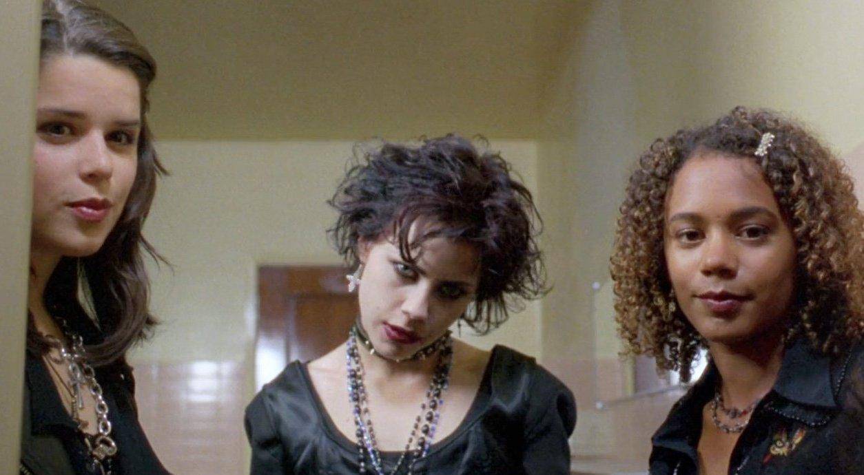 El reboot de The Craft llega en vísperas de Halloween