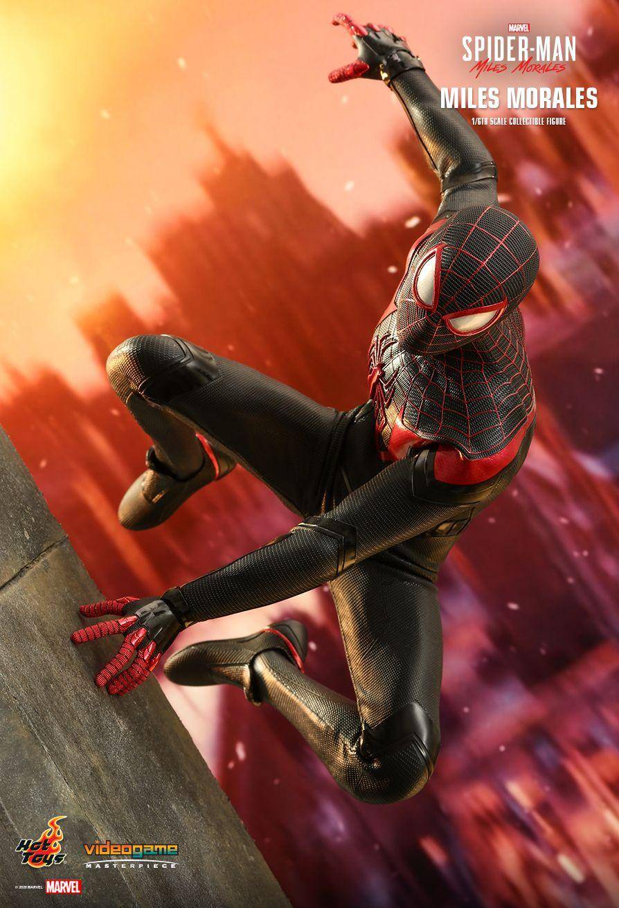 Hot Toys presenta la figura del videojuego: Spider-Man: Miles Morales 6