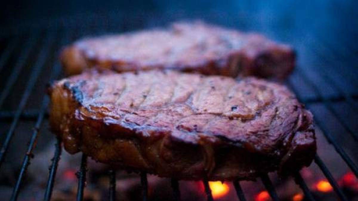 Ofrecen 55 mil euros a las personas que dejen de comer carne durante tres meses