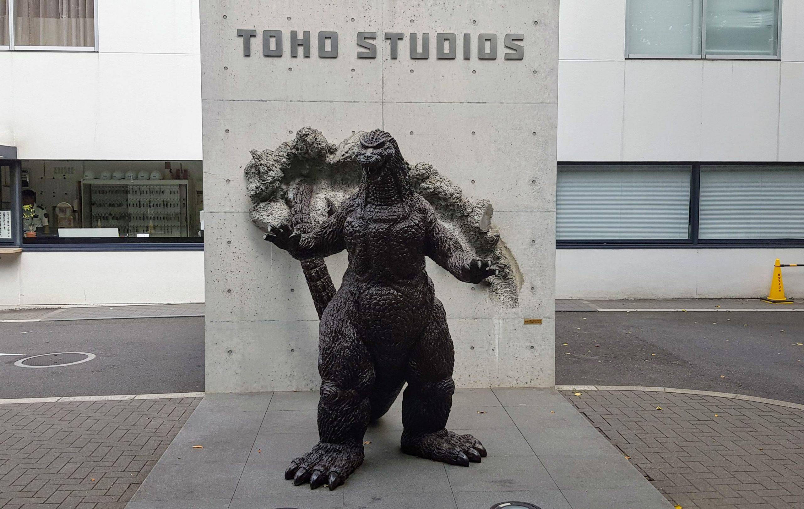 Toho´s es la empresa dueña y creadora de Godzilla. Ha anunciado su intención de crear nuevas producciones de Godzilla en Japón. 