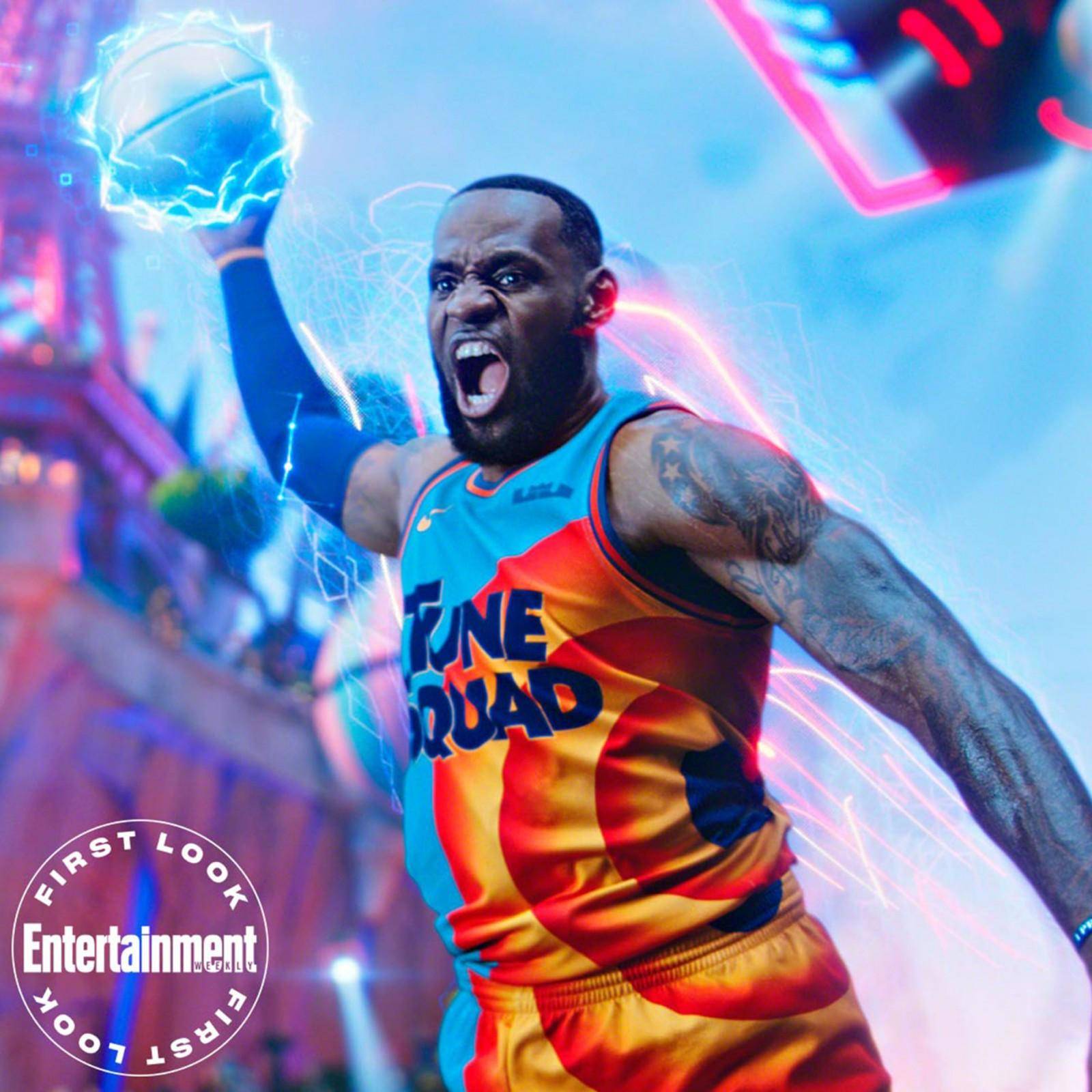 LeBron James es uno de los jugadores de Basketball más importantes de la historia. Hoy se une al Tunes Squad para seguir haciendo historia en su carrera. 