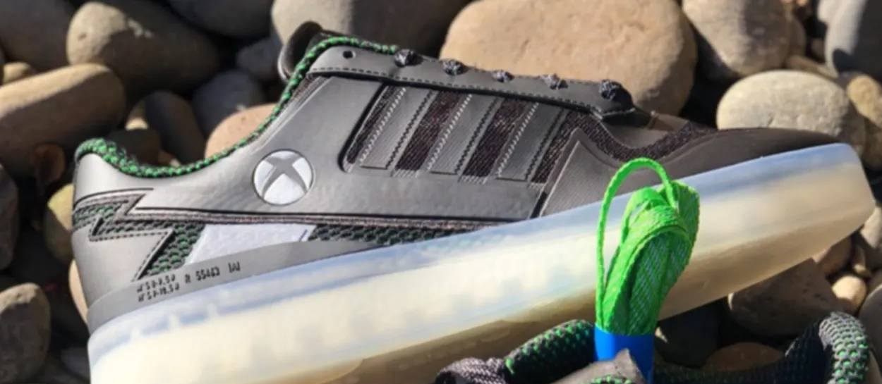 Xbox y Adidas estarían colaborando para traernos un par de tenis inspirados en las consolas de Microsoft. 