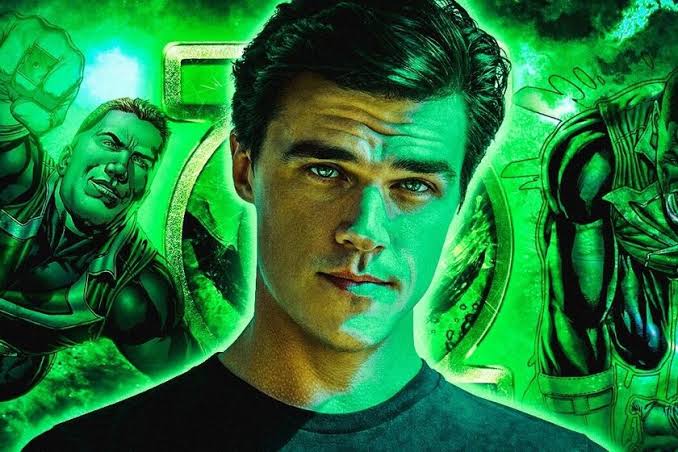 Jeremy Irvine llegará como Green Lantern 1