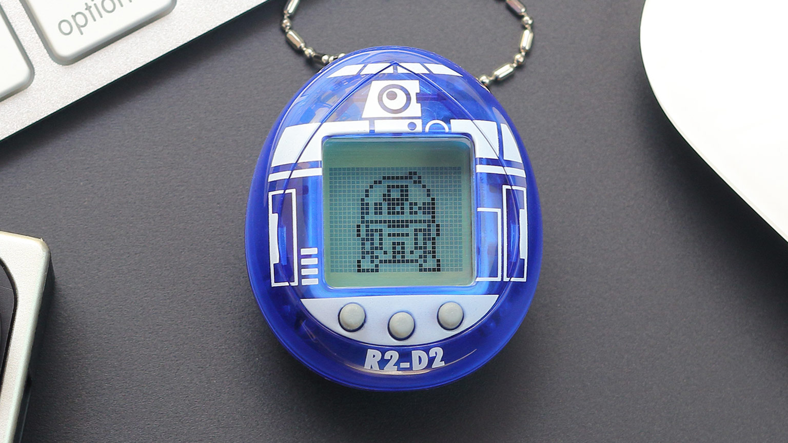 ¡Tamagotchi presenta un nuevo modelo con R2-D2!