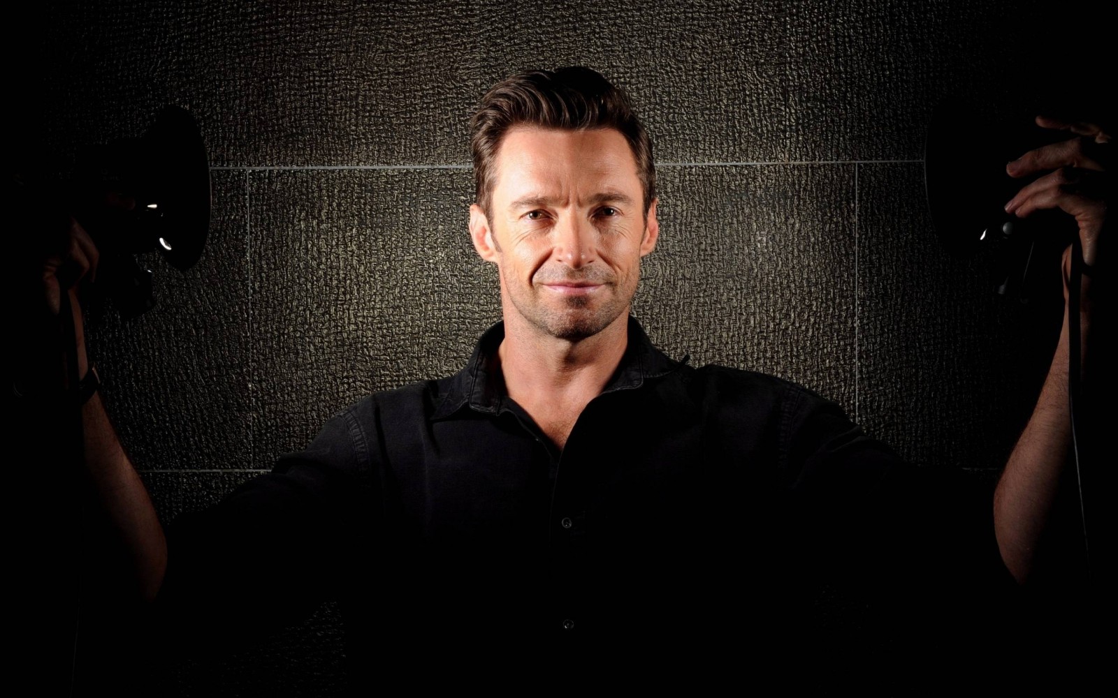 Hugh Jackman da positivo a COVID-19