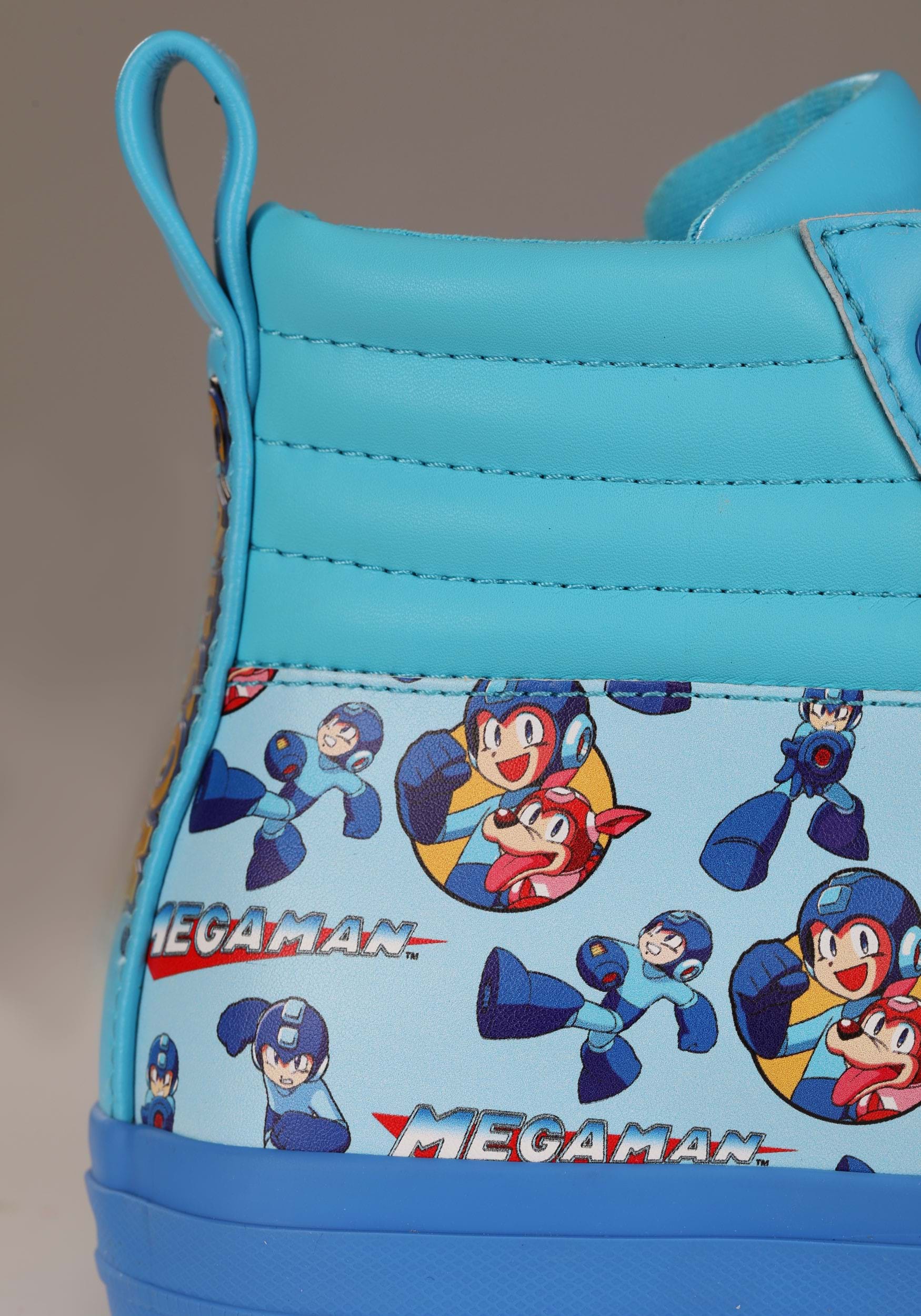 Mega Man: ¡Las pantuflas y tenis oficiales llegarán en 2023! 17