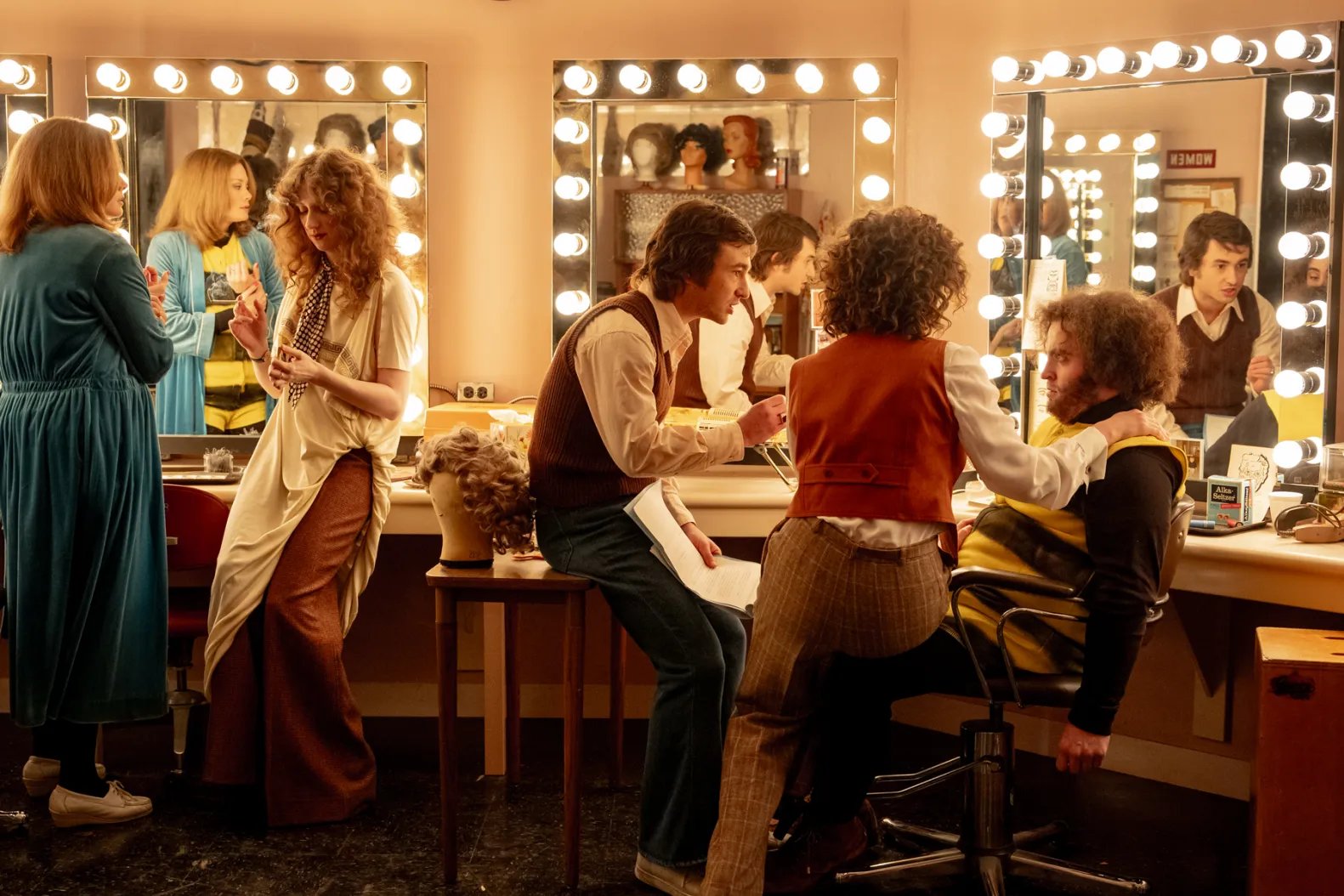 El biopic de Saturday Night Live lanza su primer avance