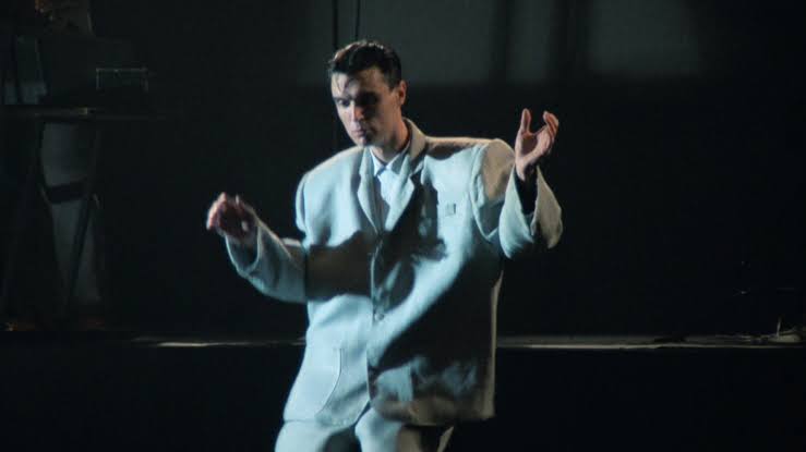 STOP MAKING SENSE