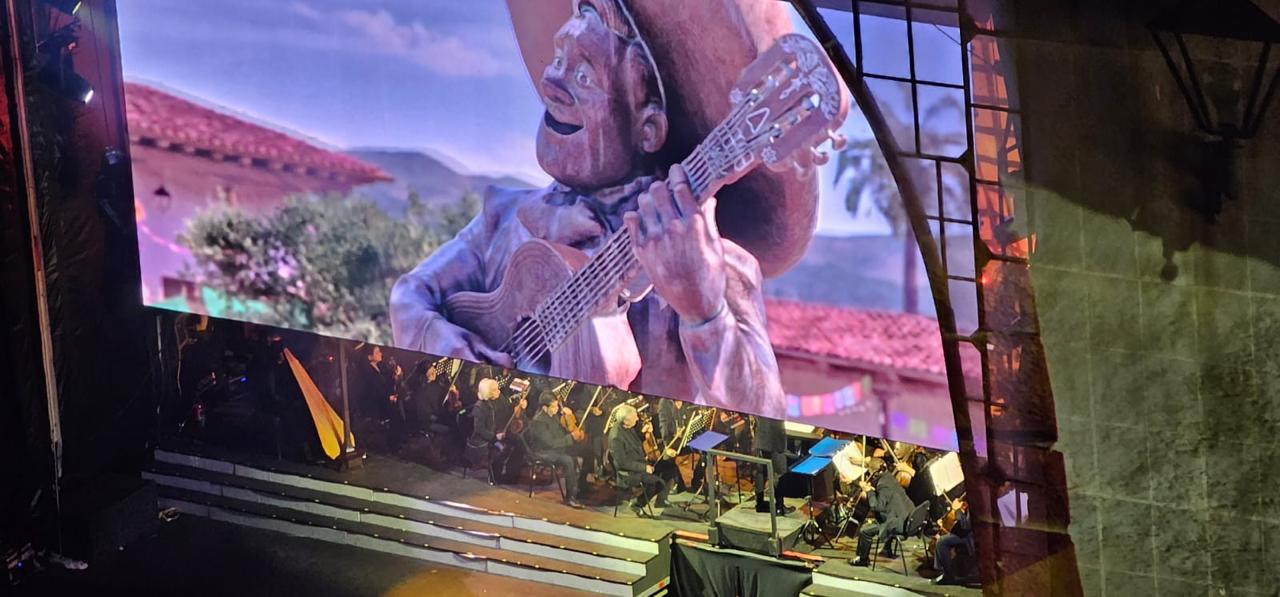 Coco en Concierto llenó la Plaza de Toros México 2