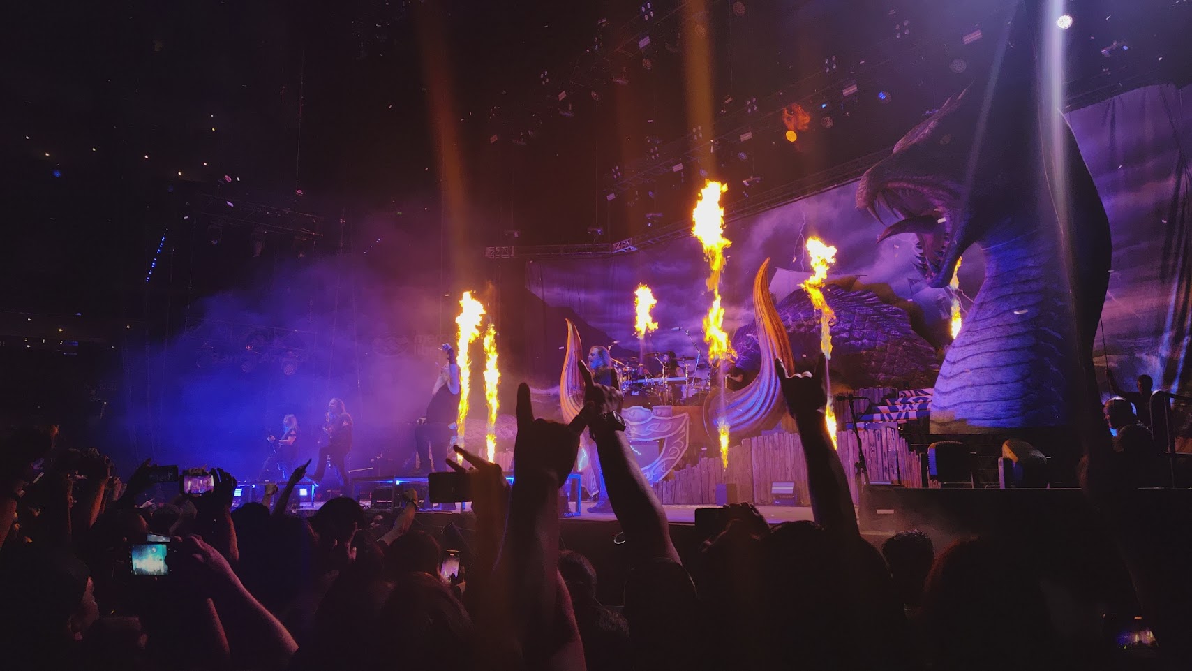 Amon Amarth y el Viking Metal navegaron en la Arena CDMX en un fascinante concierto 7