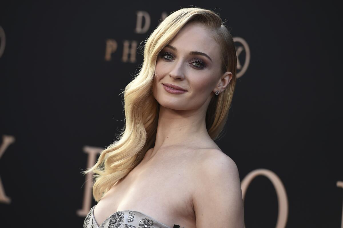 sophie turner tomb raider lara croft s