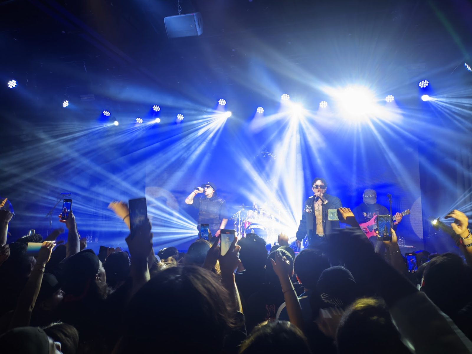 Ladrones: Una Noche llena de Flow Pesado 6 Ladrones: Una Noche llena de Flow Pesado 5