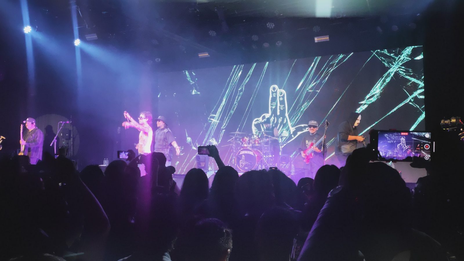 Ladrones: Una Noche llena de Flow Pesado 7 Ladrones: Una Noche llena de Flow Pesado 6
