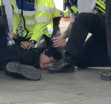 WTF: Cosplayer de Resident Evil es arrestado por ser confundido con un delincuente 1 Cosplayer