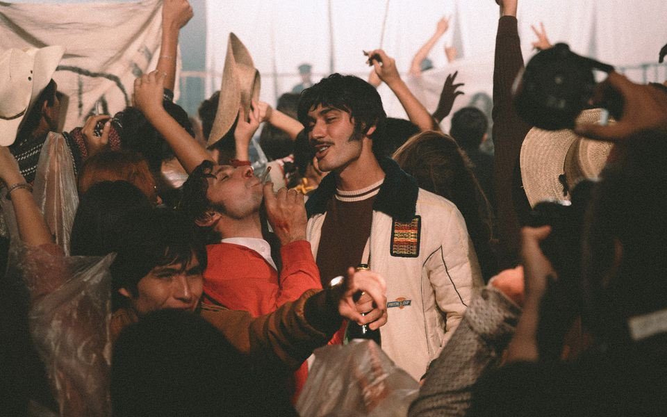 Reseña: Autos Mota y Rocanrol 1