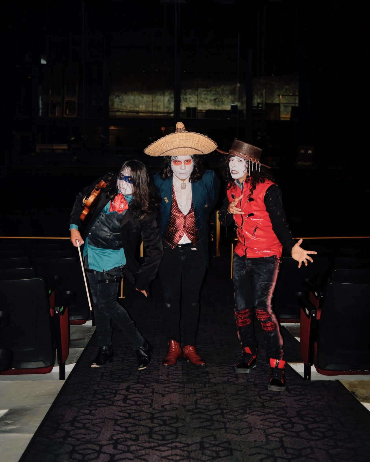 Circo, magia, ritual y disco: La Bande-Son Imaginaire está por llegar al metropólitan 2 La Bande-Son Imaginaire