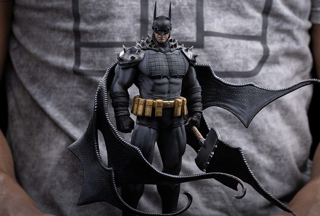 Absolute Batman tendrá una impresionante estatua
