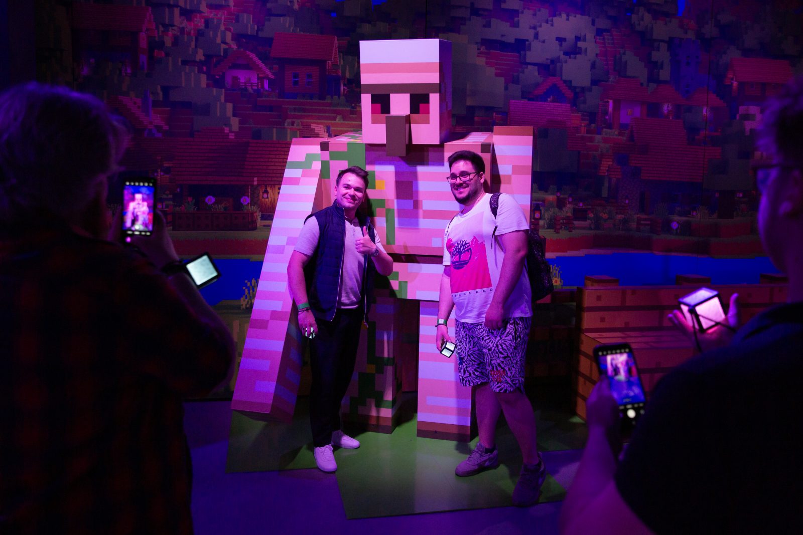 Minecraft Experience: Villager Rescue alista su esperada llegada a México  3