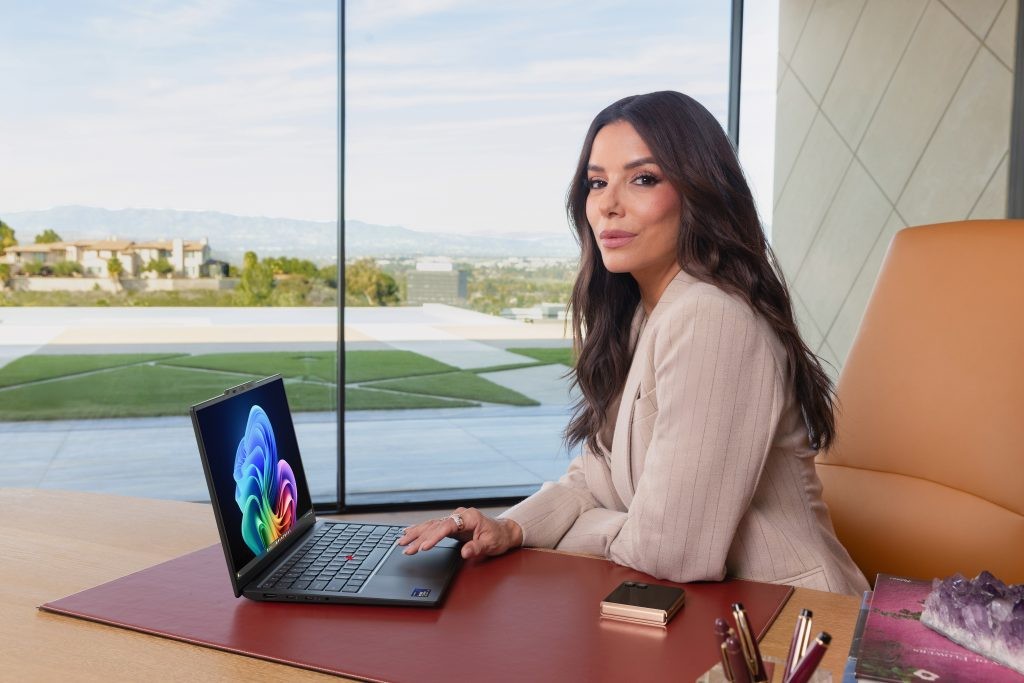 Lenovo se asocia con Eva Longoria para lanzar una búsqueda global de “gemelos de negocios” 2 Lenovo