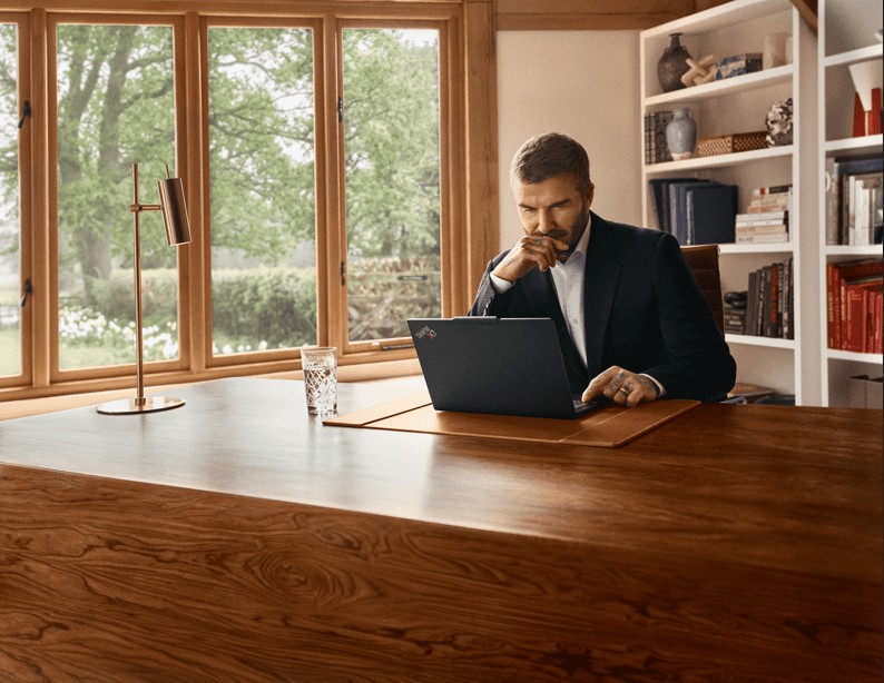 Lenovo lanza su nueva campaña con David Beckham