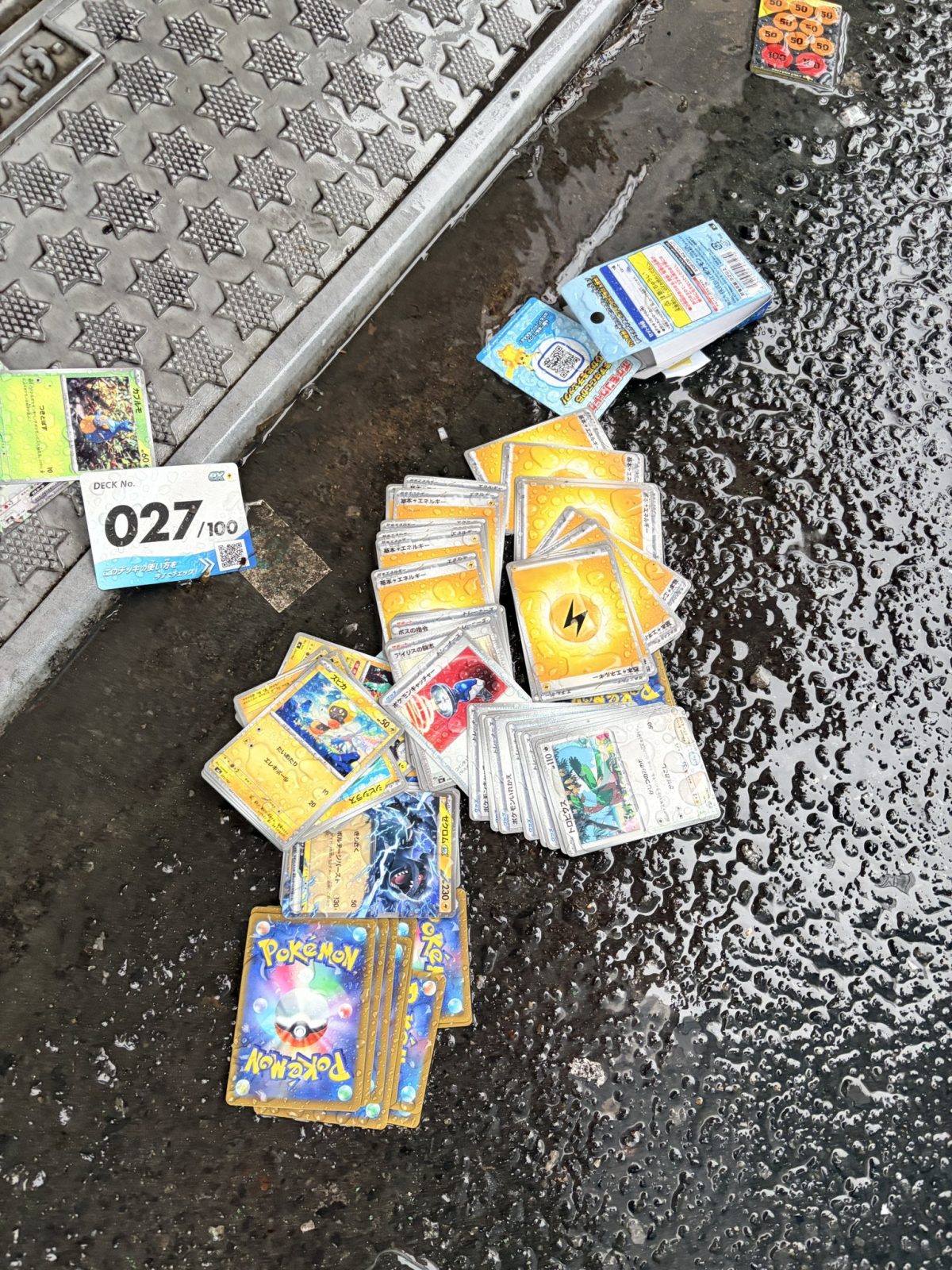 Revendedores de Pokémon están molestos porque el 30th Celebration no les está dejando las ganancias esperadas 5 Pokémon TCG